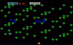 Centipede online game screenshot 2